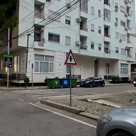 Giorgio's Apartmant On The Sea Durrës