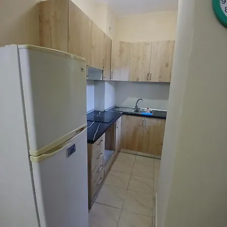 Giorgio's Apartmant On The Sea Durrës